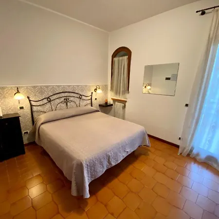 Casale Del Fattore تشيزينا