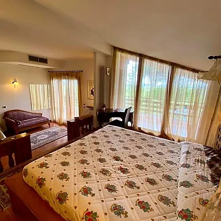 فندق مبيت وإفطار Casale Del Fattore 3*